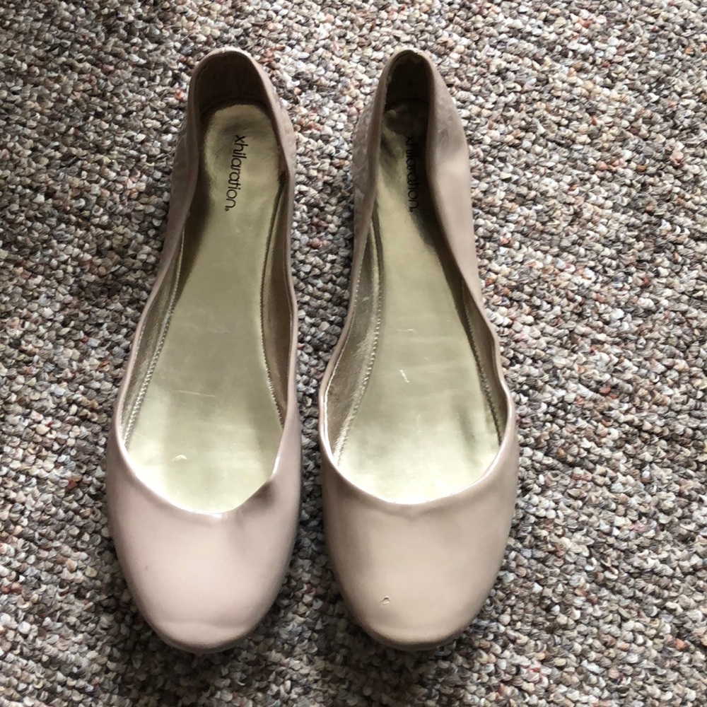 🛑 Tan Flats Xhilaration size 9 1/2